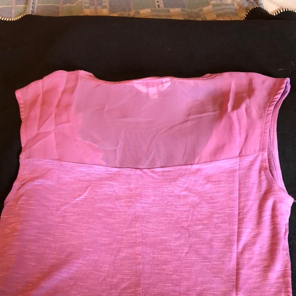 Candie’s sleeveless scoop neck shirt - Picture 4 of 4